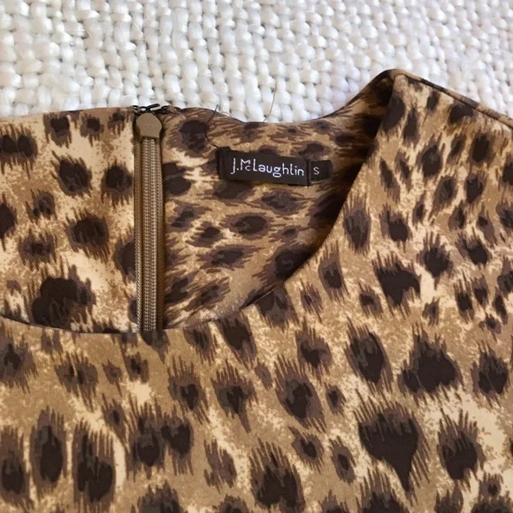 J. McLaughlin: Leopard printed fitted dress, size small - Picture 4 of 6